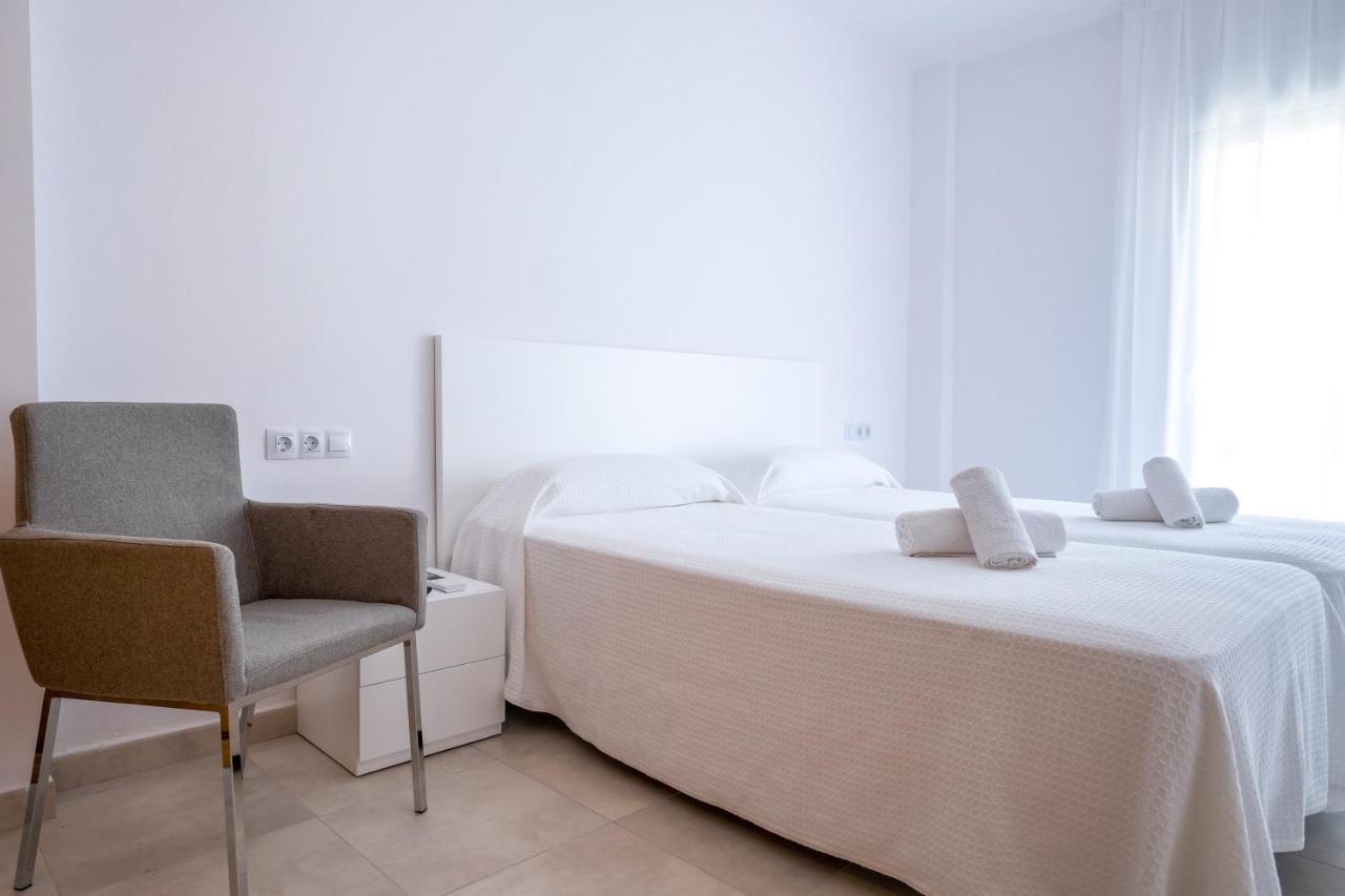 Sal Mar Suites Санта-Еулалія-дель-Ріо Екстер'єр фото